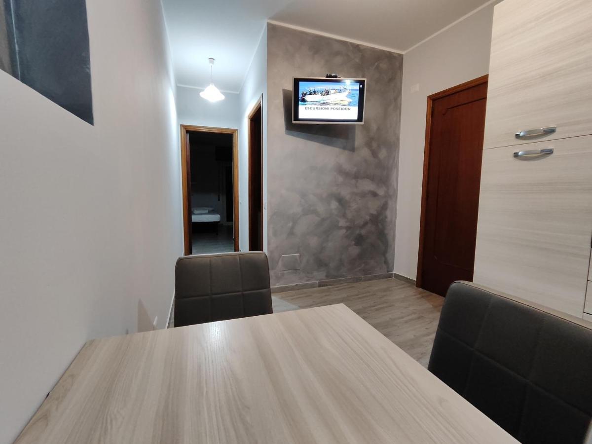 Sicily Travel Apartment'S 2 จีอาร์ดีนี นักซอส ภายนอก รูปภาพ